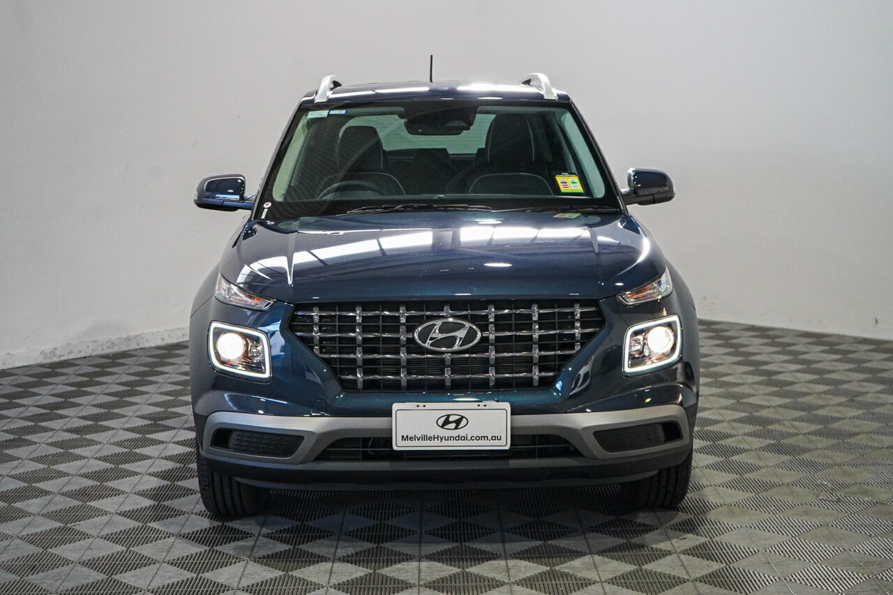 Hyundai Venue image 3