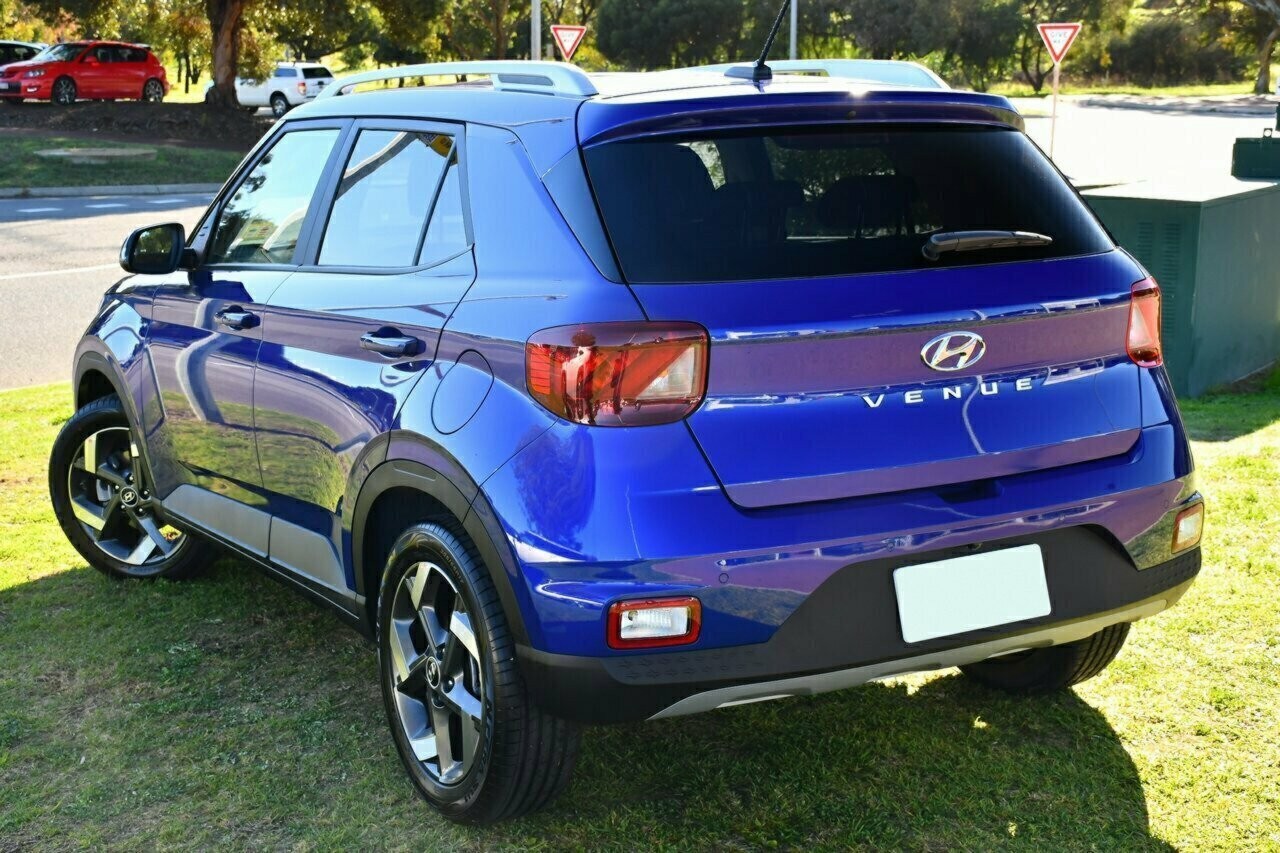 Hyundai Venue image 3