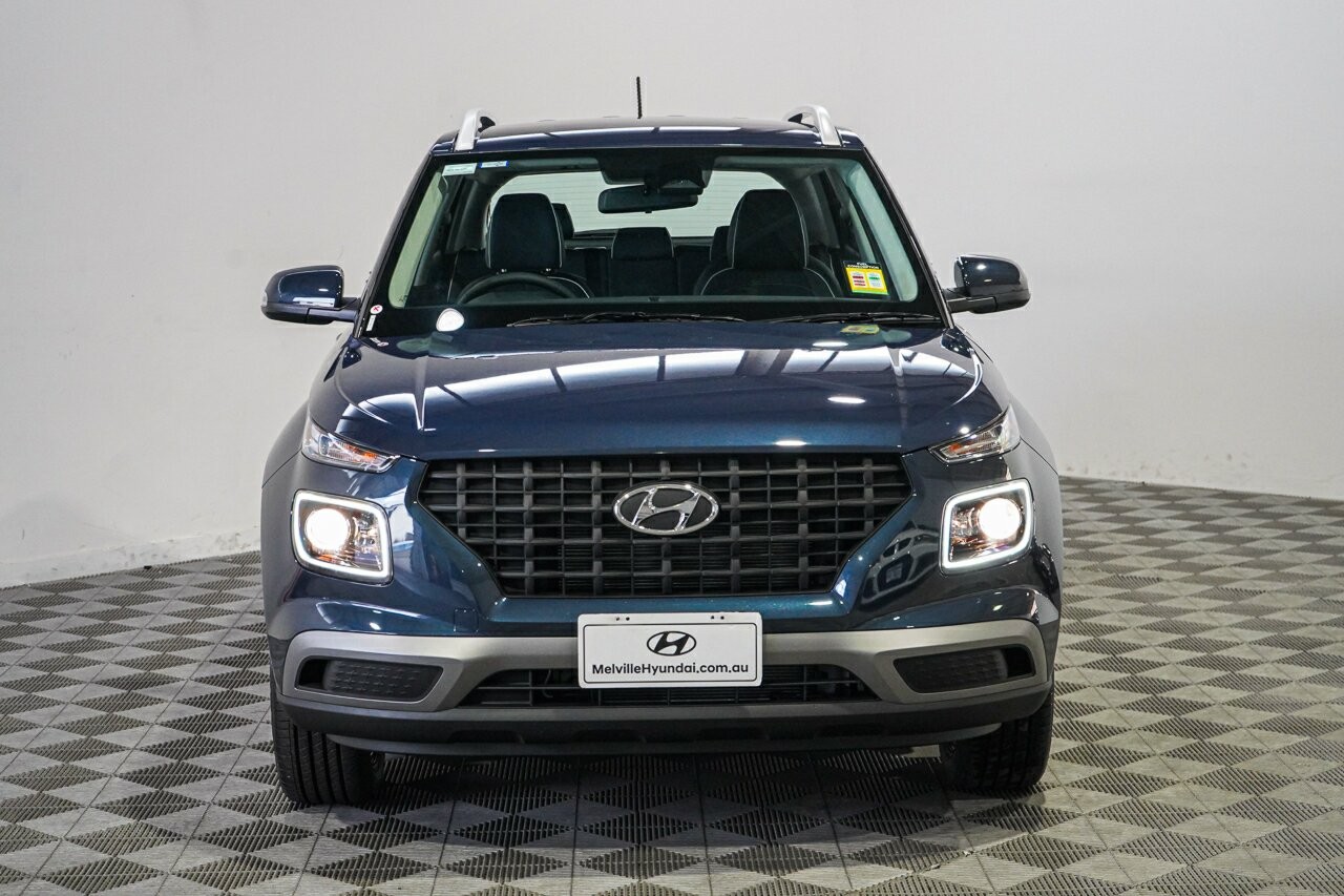 Hyundai Venue image 3