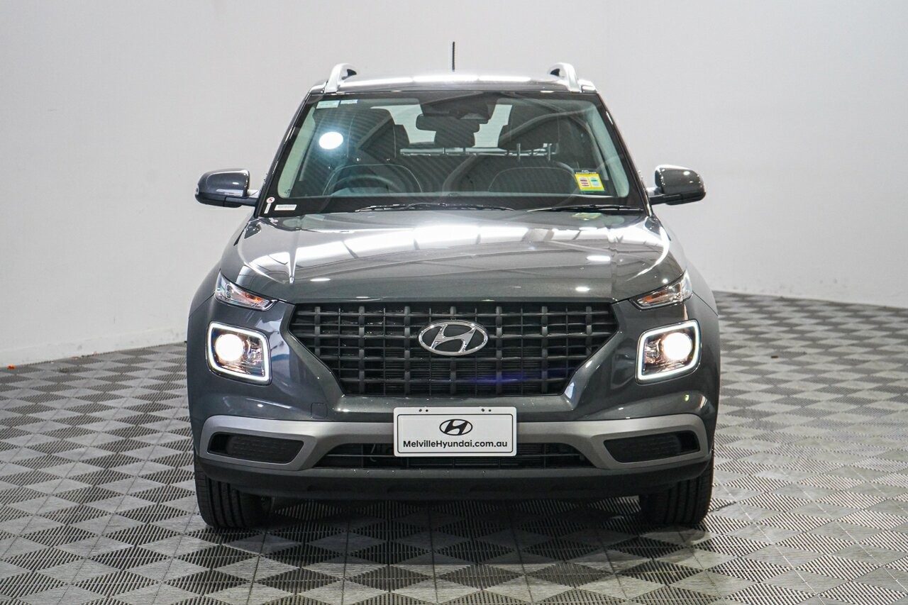 Hyundai Venue image 3