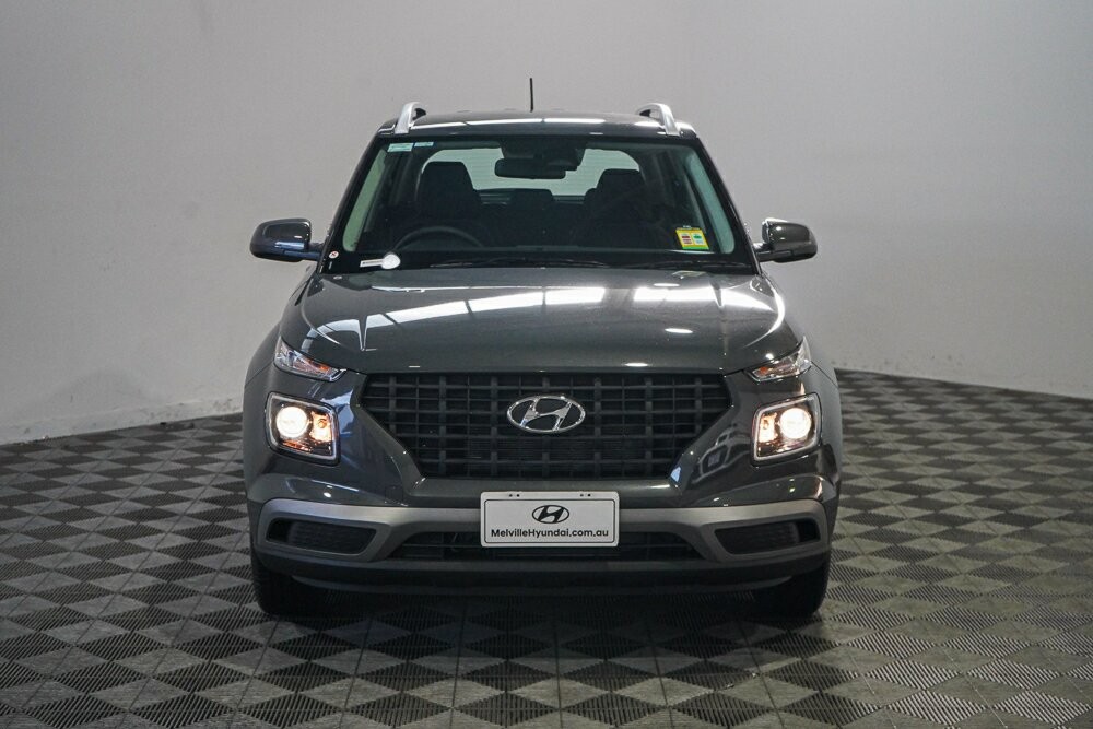 Hyundai Venue image 3