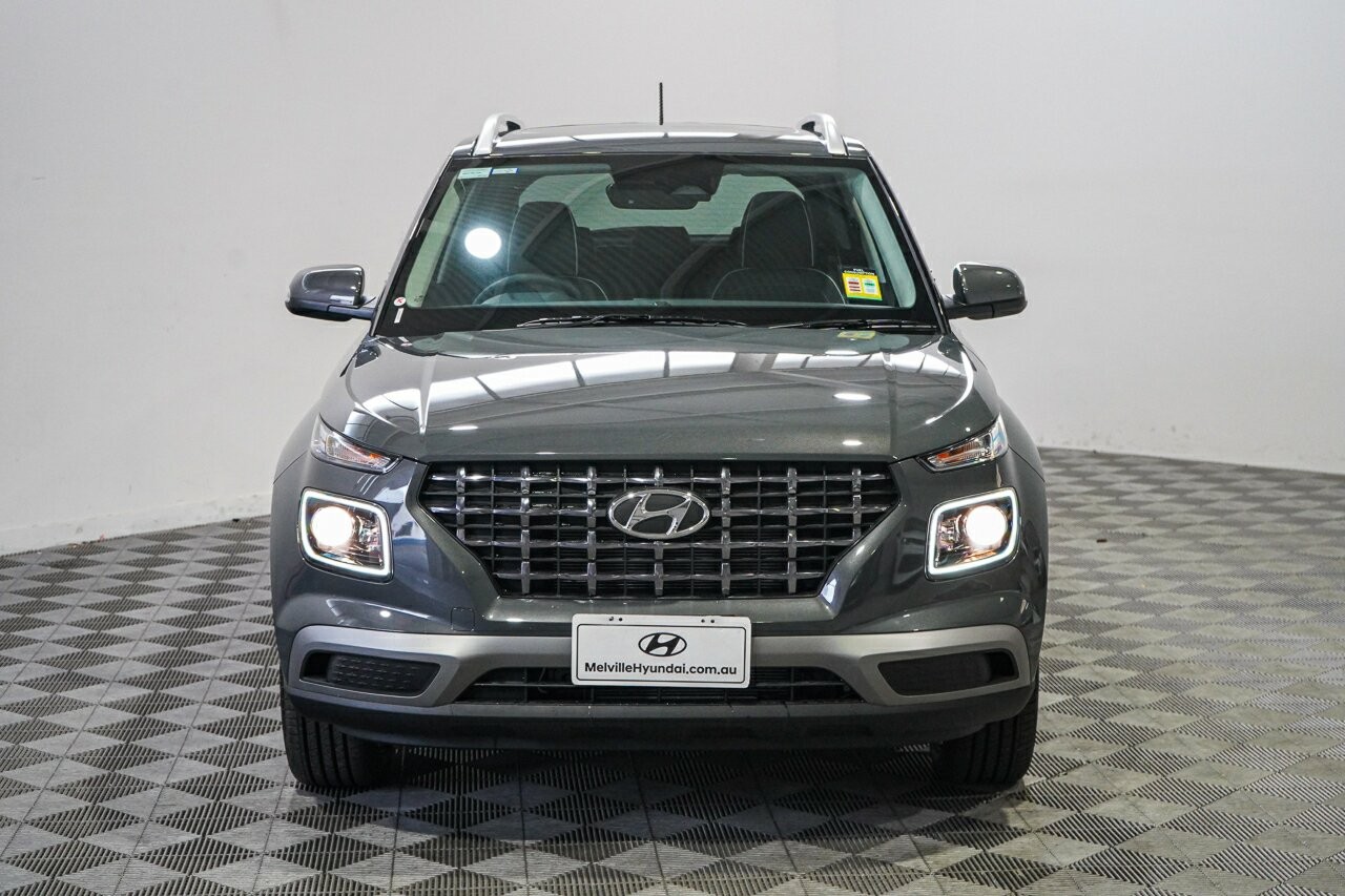 Hyundai Venue image 3