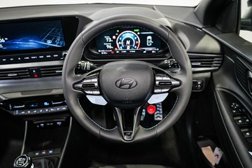 https://vehicle-cdn.autoleague.cloud/26416_620252998_15.jpg