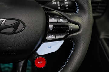 https://vehicle-cdn.autoleague.cloud/26416_620252998_17.jpg