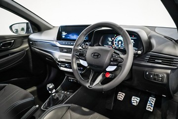 https://vehicle-cdn.autoleague.cloud/26416_620252998_20.jpg