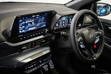 https://vehicle-cdn.autoleague.cloud/26416_620252998_28.jpg