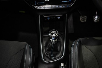 https://vehicle-cdn.autoleague.cloud/26416_620253066_14.jpg
