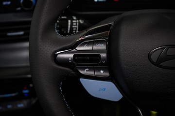 https://vehicle-cdn.autoleague.cloud/26416_620253066_16.jpg