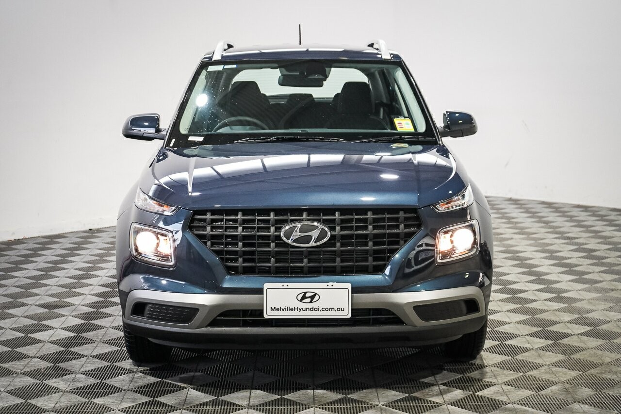 Hyundai Venue image 3