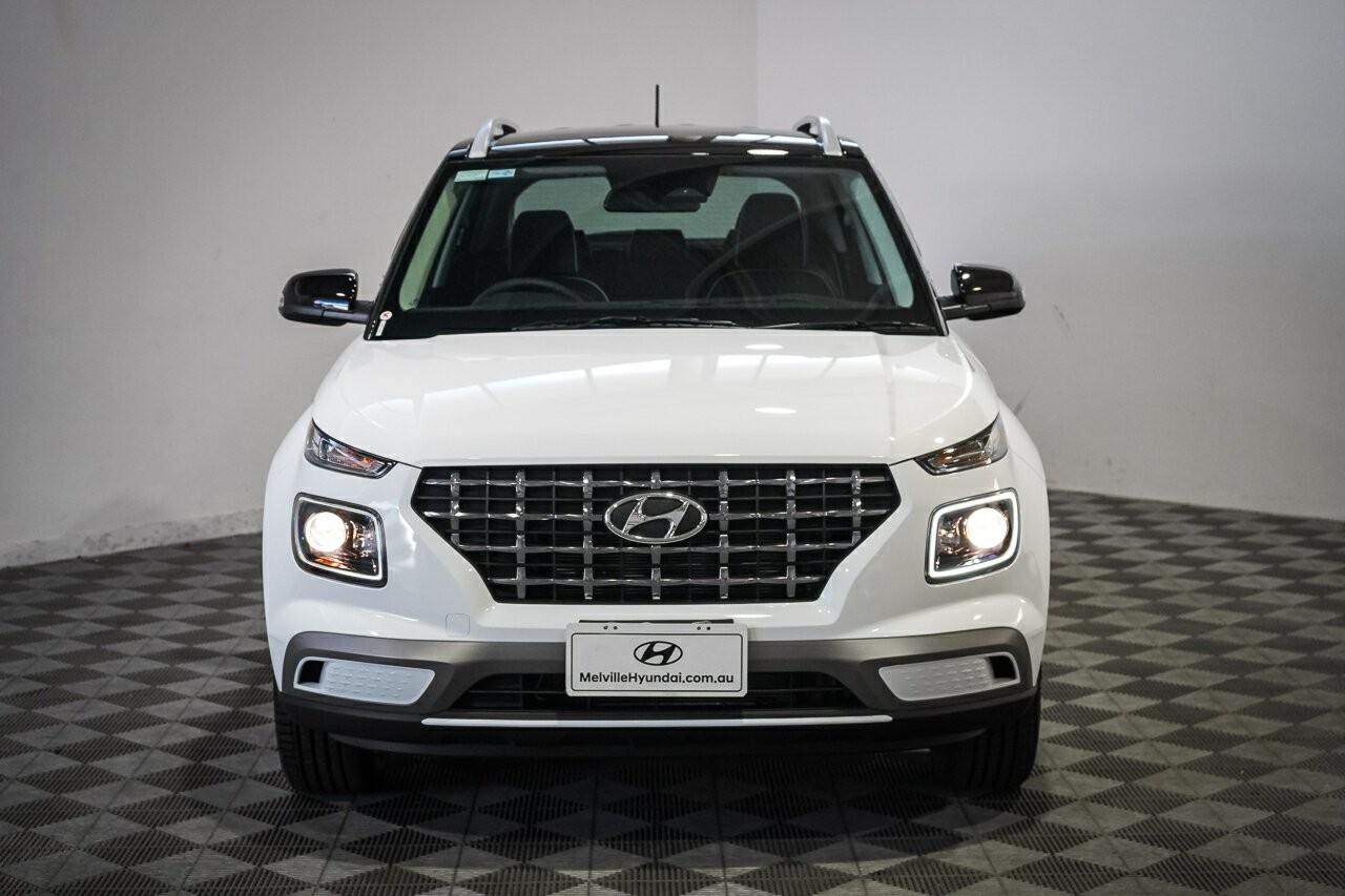Hyundai Venue image 3