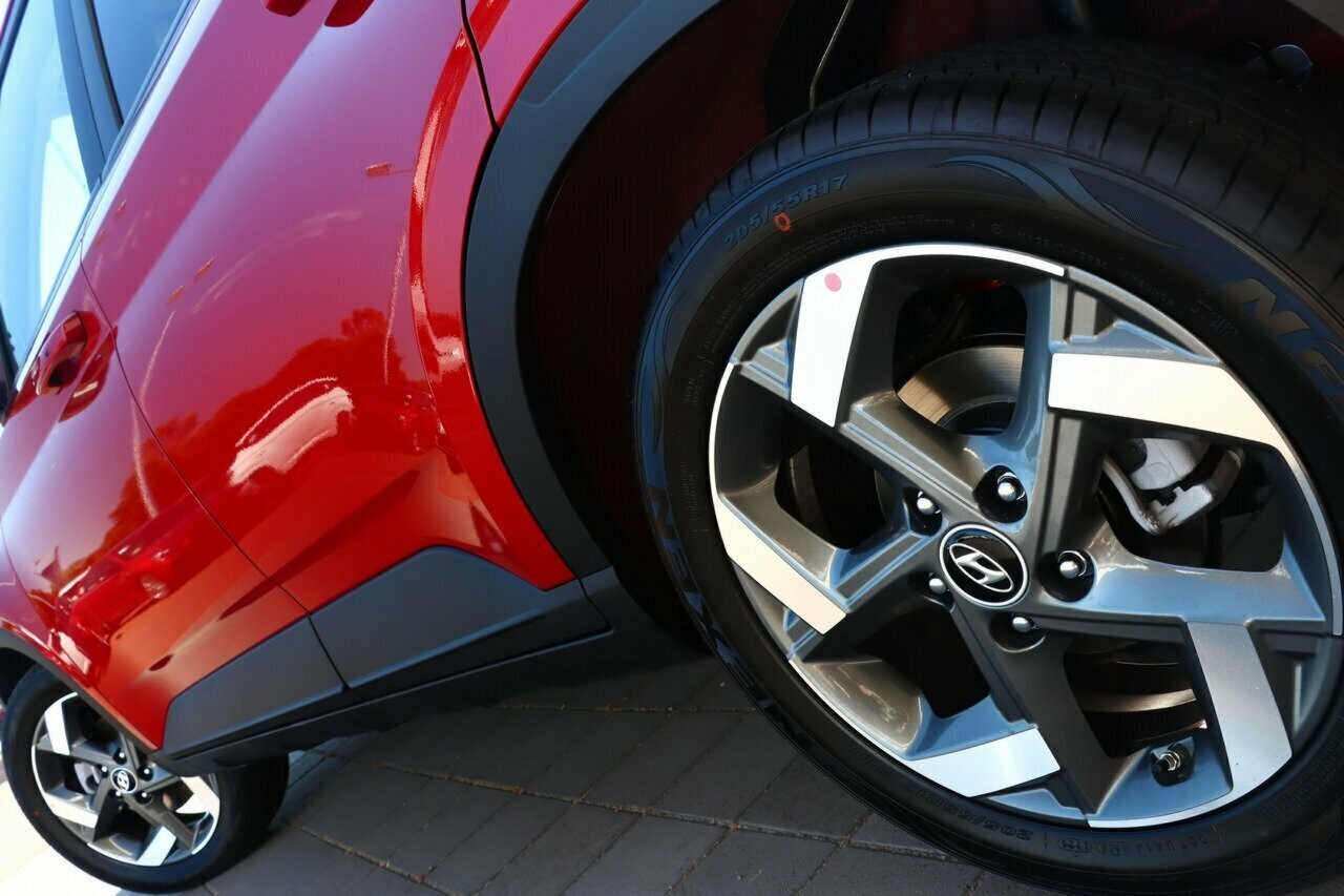 Hyundai Venue image 4