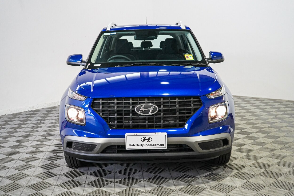 Hyundai Venue image 3