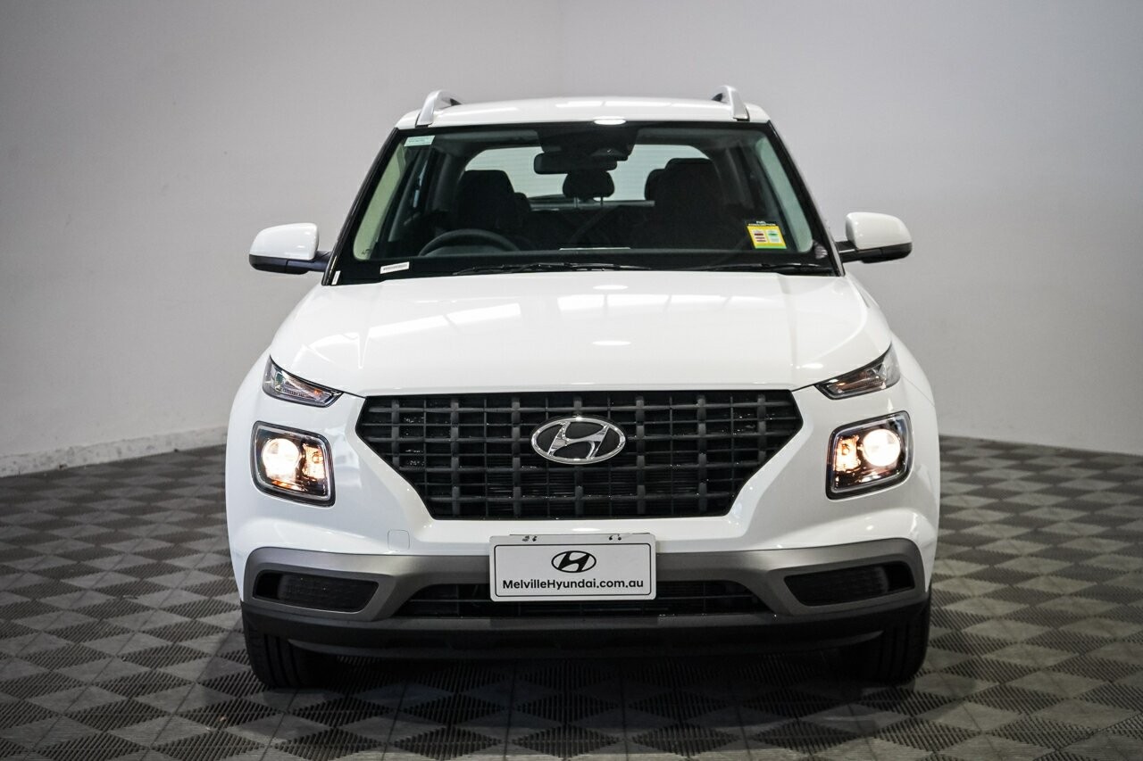 Hyundai Venue image 3