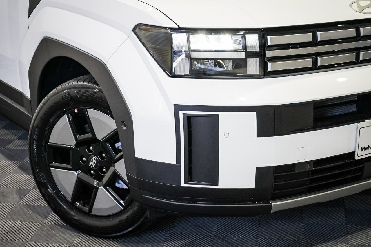 Hyundai Santa Fe image 2