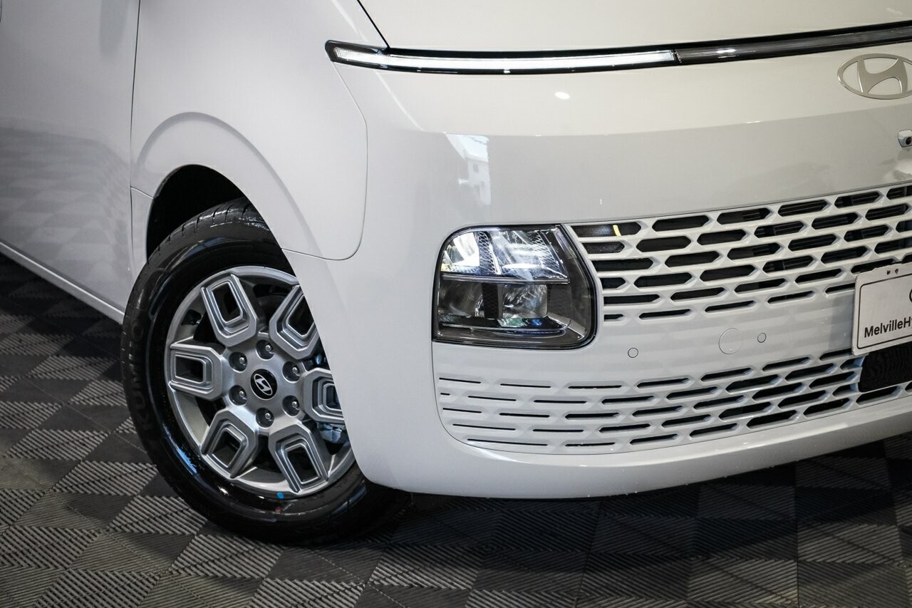 Hyundai Staria Load image 2