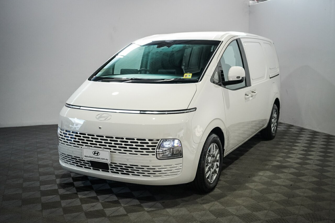 Hyundai Staria Load image 4