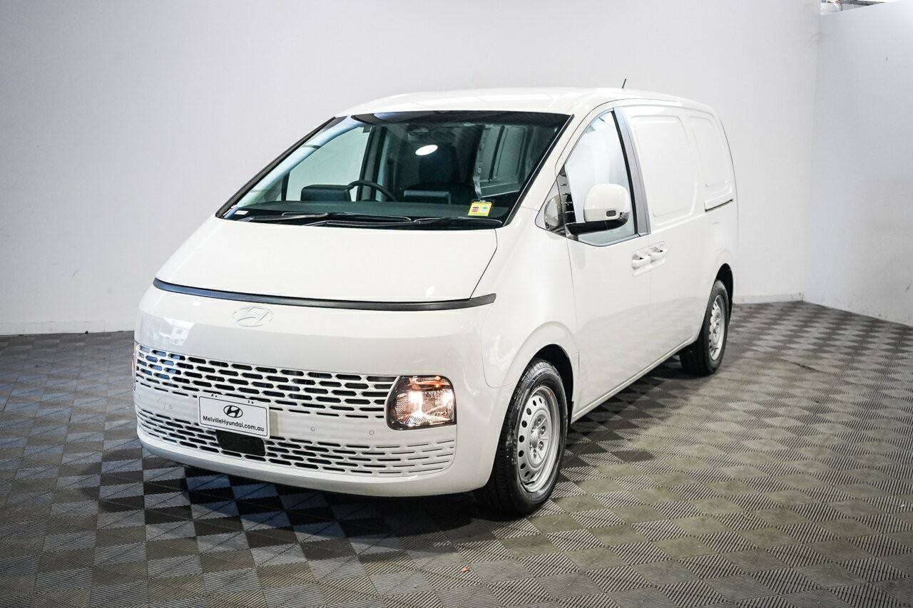 Hyundai Staria Load image 4