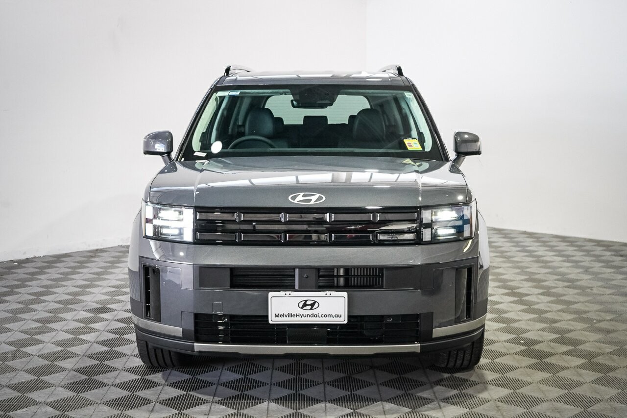 Hyundai Santa Fe image 3