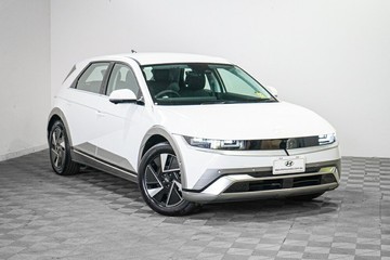 https://vehicle-cdn.autoleague.cloud/26416_620258538_1.jpg