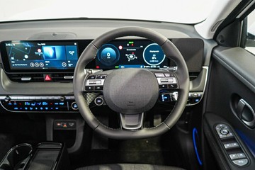 https://vehicle-cdn.autoleague.cloud/26416_620258538_15.jpg