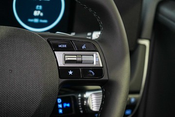 https://vehicle-cdn.autoleague.cloud/26416_620258538_17.jpg