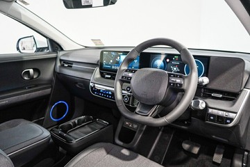 https://vehicle-cdn.autoleague.cloud/26416_620258538_20.jpg