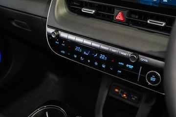 https://vehicle-cdn.autoleague.cloud/26416_620258538_26.jpg