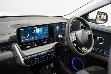https://vehicle-cdn.autoleague.cloud/26416_620258538_29.jpg
