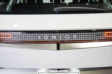 https://vehicle-cdn.autoleague.cloud/26416_620258538_9.jpg