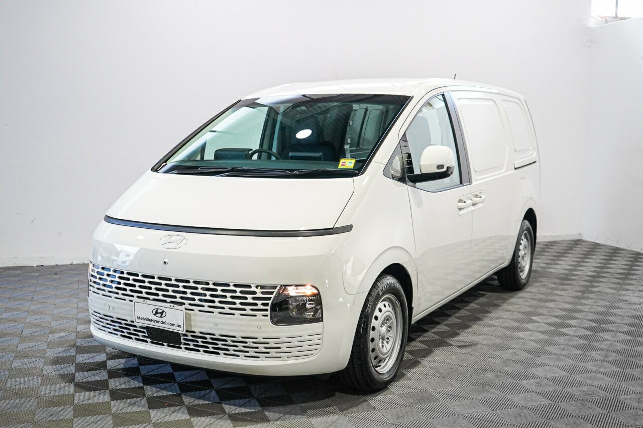 Hyundai Staria Load image 4