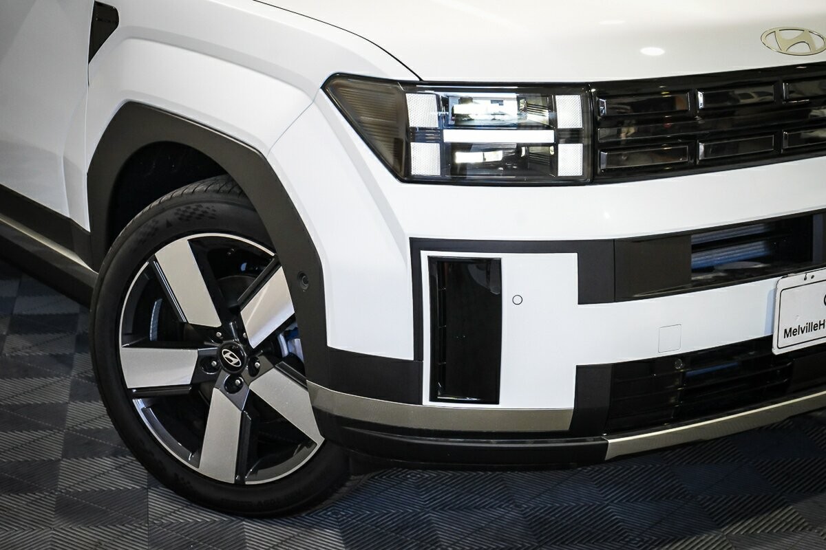 Hyundai Santa Fe image 2