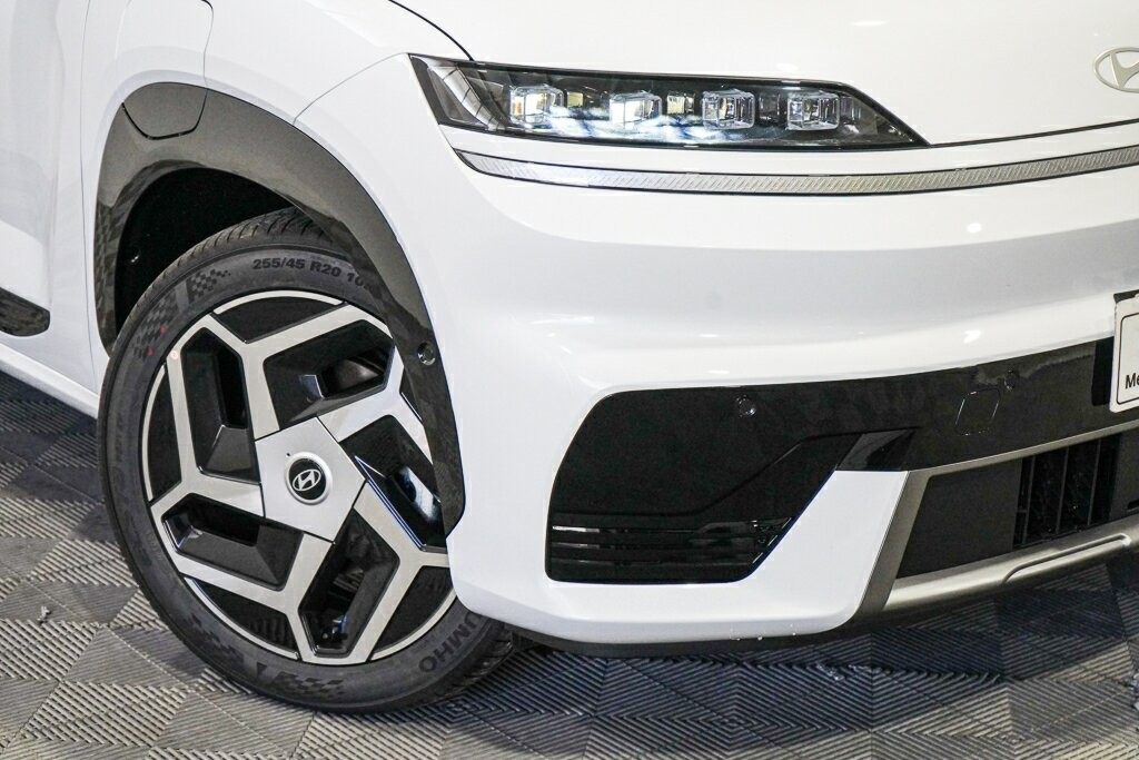 Hyundai Elexio image 2