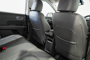 https://vehicle-cdn.autoleague.cloud/26416_620259822_12.jpg
