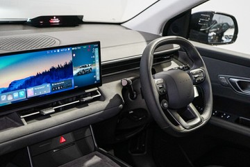 https://vehicle-cdn.autoleague.cloud/26416_620259822_29.jpg