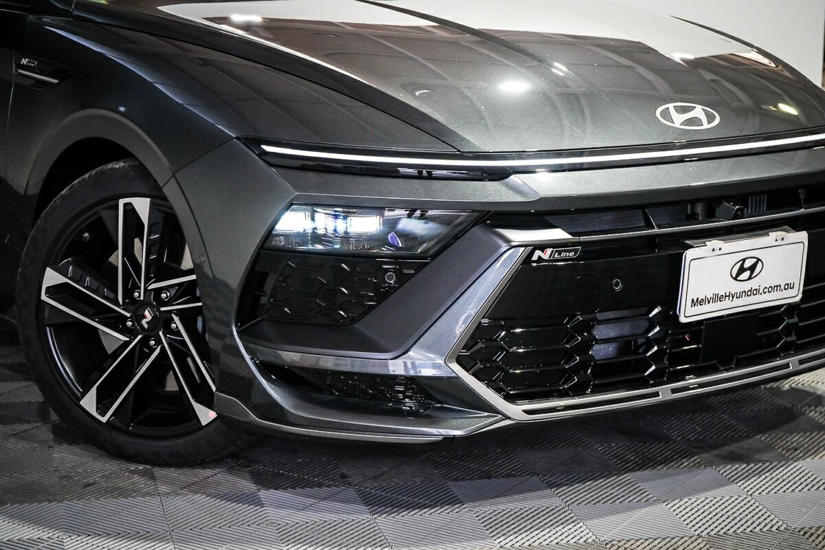 Hyundai Sonata image 2