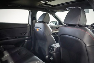 https://vehicle-cdn.autoleague.cloud/26416_620259975_13.jpg
