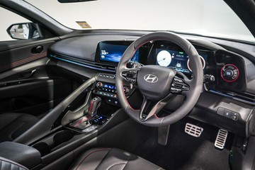 https://vehicle-cdn.autoleague.cloud/26416_620259975_22.jpg