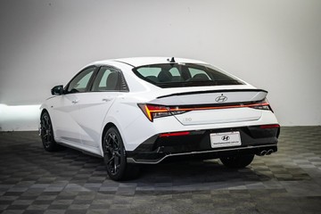 https://vehicle-cdn.autoleague.cloud/26416_620259975_7.jpg
