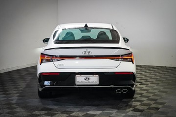 https://vehicle-cdn.autoleague.cloud/26416_620259975_8.jpg