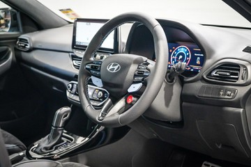 https://vehicle-cdn.autoleague.cloud/26416_620260431_19.jpg