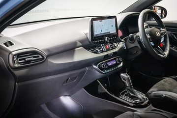 https://vehicle-cdn.autoleague.cloud/26416_620260431_30.jpg