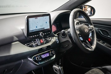 https://vehicle-cdn.autoleague.cloud/26416_620260431_31.jpg