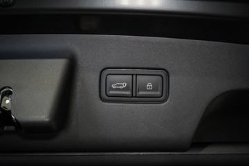 https://vehicle-cdn.autoleague.cloud/26416_620260464_12.jpg