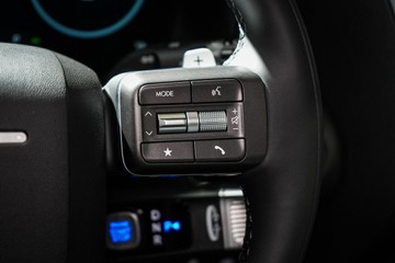 https://vehicle-cdn.autoleague.cloud/26416_620260464_20.jpg