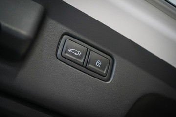 https://vehicle-cdn.autoleague.cloud/26416_620260472_15.jpg