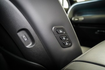 https://vehicle-cdn.autoleague.cloud/26416_620260472_19.jpg