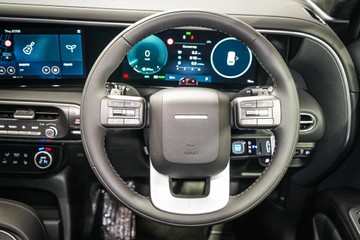 https://vehicle-cdn.autoleague.cloud/26416_620260472_23.jpg