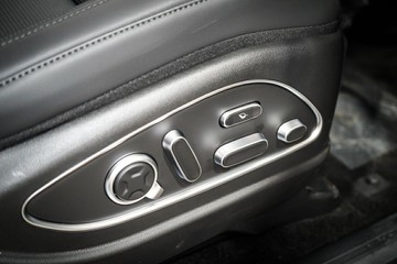 https://vehicle-cdn.autoleague.cloud/26416_620260472_27.jpg