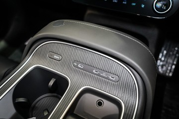 https://vehicle-cdn.autoleague.cloud/26416_620260472_36.jpg