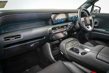 https://vehicle-cdn.autoleague.cloud/26416_620260472_38.jpg